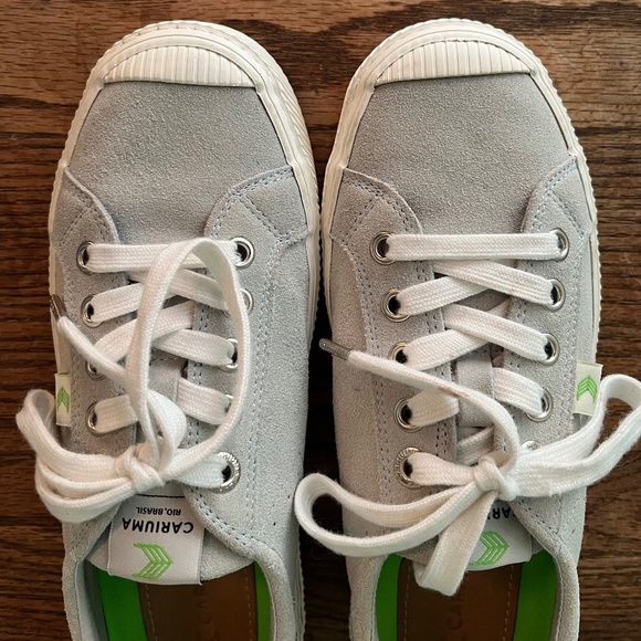 Cariuma OCA Low Suede Sneaker Off-White Worn Twice Women's Size 7 Men's Size 5.5 - Picture 5 of 7